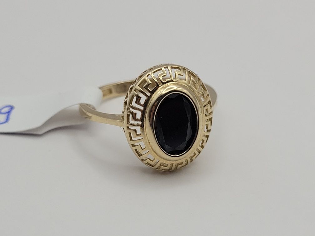 Nowy złoty pierścionek złoto próby 585, czarna cyrkonia