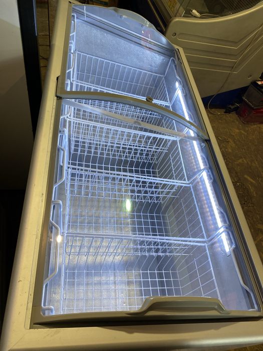 Морозильний ларь ubc 450 літрів