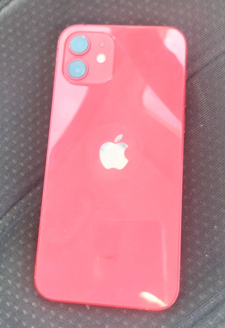 iPhone 12 vermelho