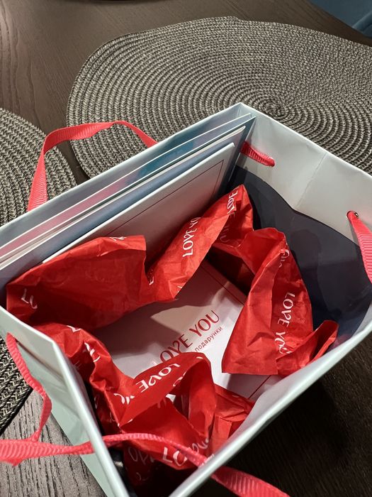 Серьги с эмалью, Love You / золото 585 Срочно !