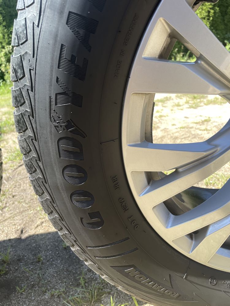Vw volkswagen touareg lll 760 felgi 18cali wielosezon opony goodyear