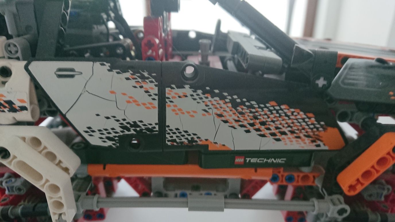 Lego technic 9398 4x4 crawler