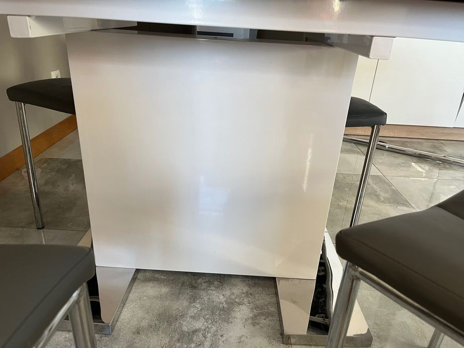 Stół biały laminowany rozkładany