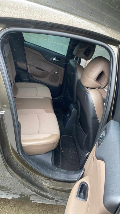 Citroën DS4 1.6 HDi – 2011 – Automático – 285.000