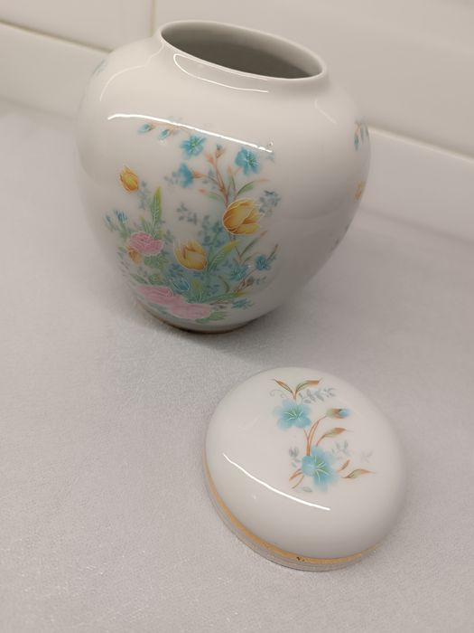Pote Antigo. Porcelanas Encarnação. 13 cm