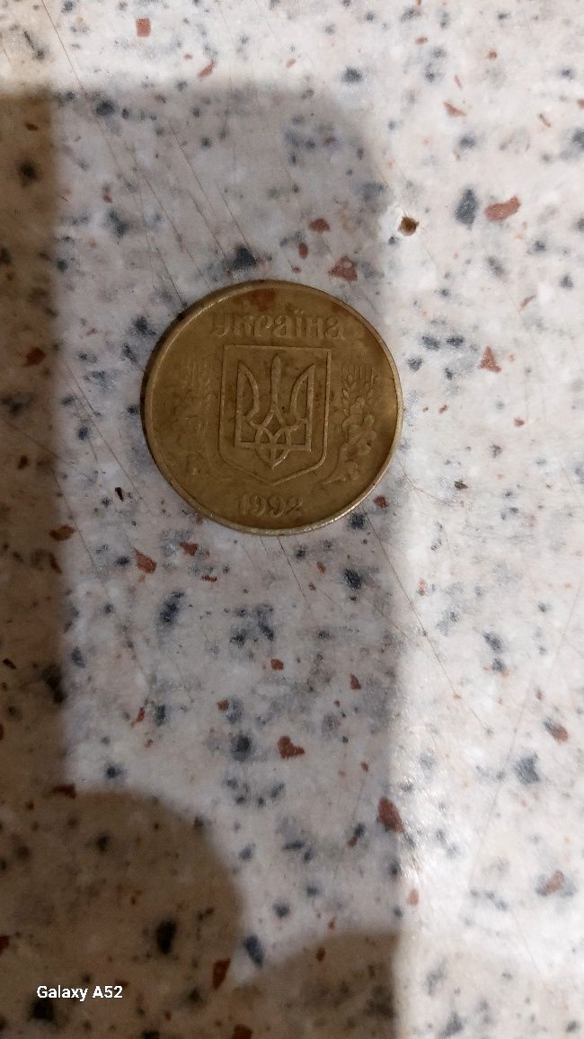 Продам монеты Украины