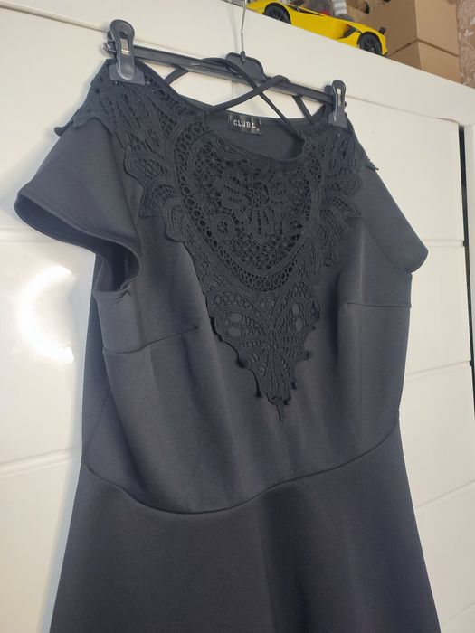 Czarna sukienka z koronką rozmiar 54