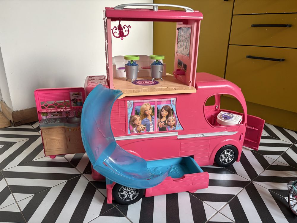 Kamper Barbie wersja LUX z rowerem