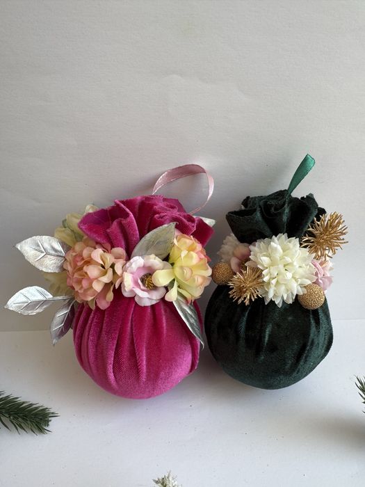 Zestaw bombek, prezent, ozdoba choinkowa, dekoracja choinkowa