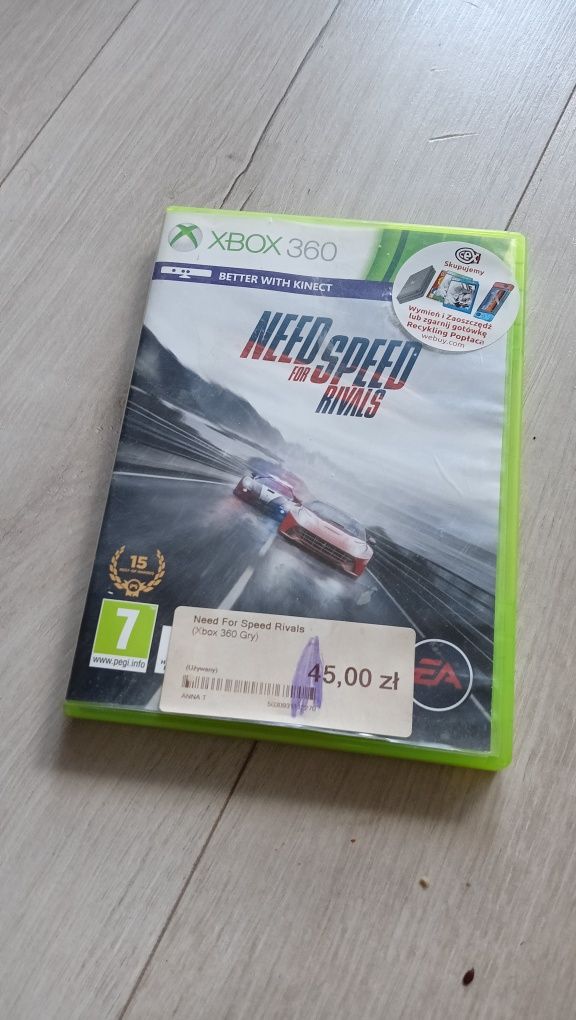 xbox 360 z padem oraz grą