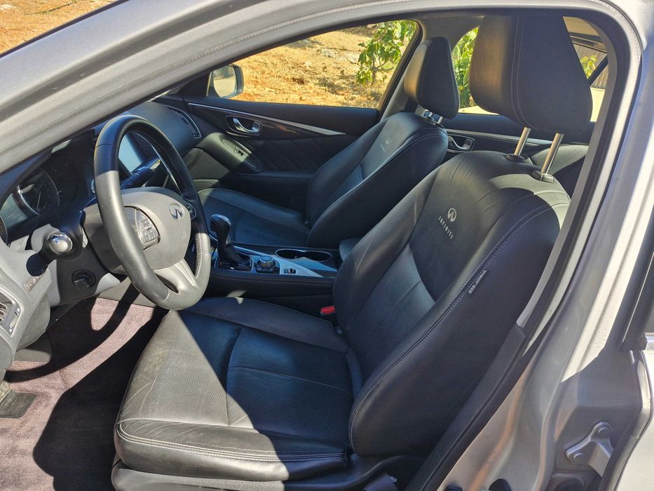 Infiniti Q50 2.2 diesel