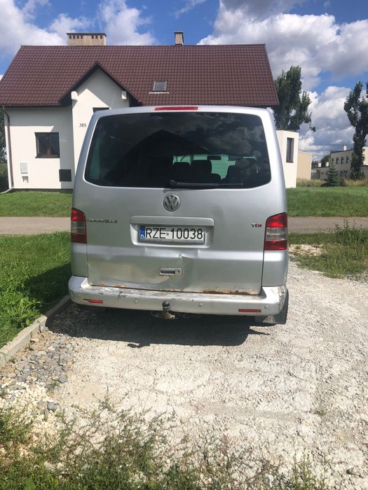 VW T5 Caravelle 2,5  uszkodzony silnik