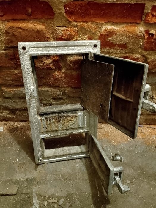 Drzwiczki plus ruszta