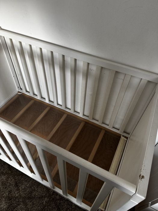 Berço IKEA Sundvik + Colchão – Excelente estado