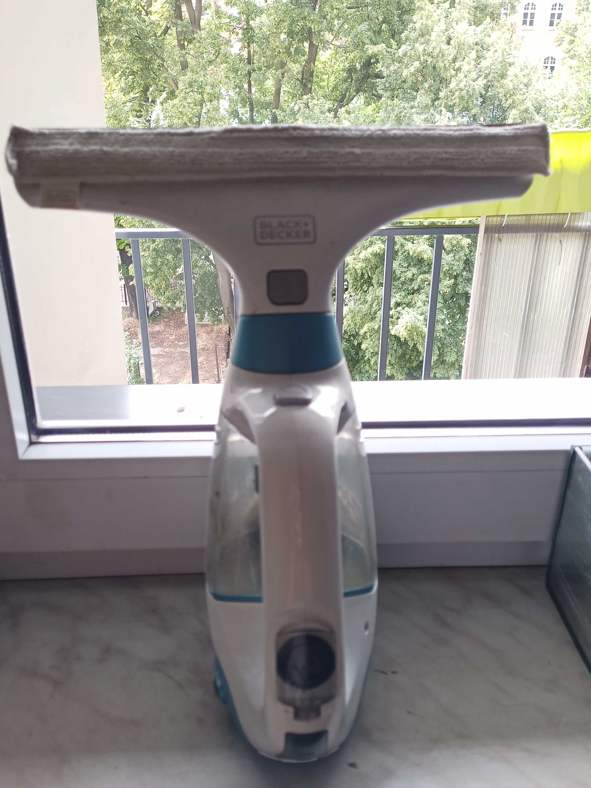 Myjka do okien BLACK&DECKER WW100