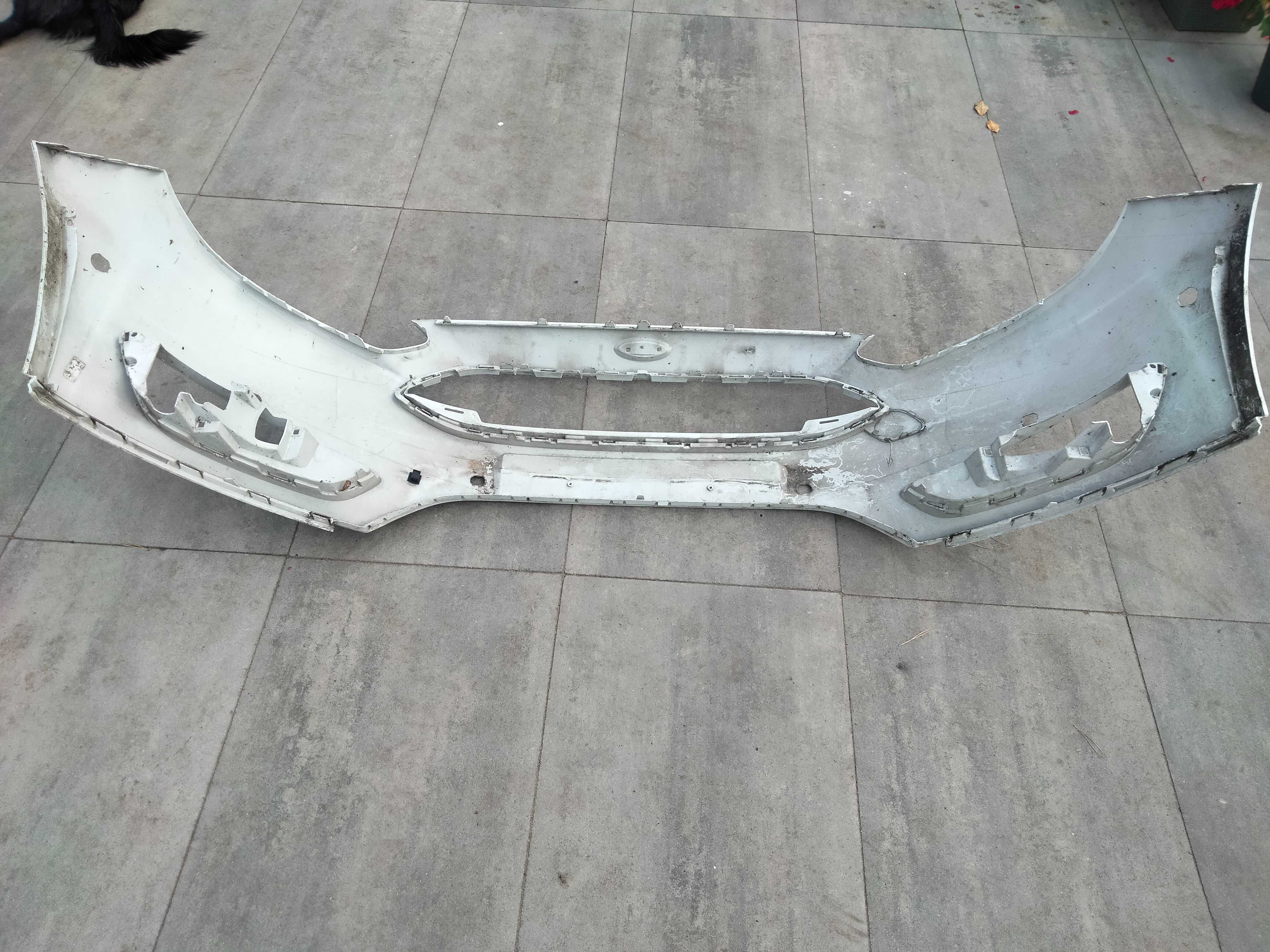 ZDERZAK PRZÓD przedni FORD FOCUS III MK3 LIFT 14-18 bialy igla