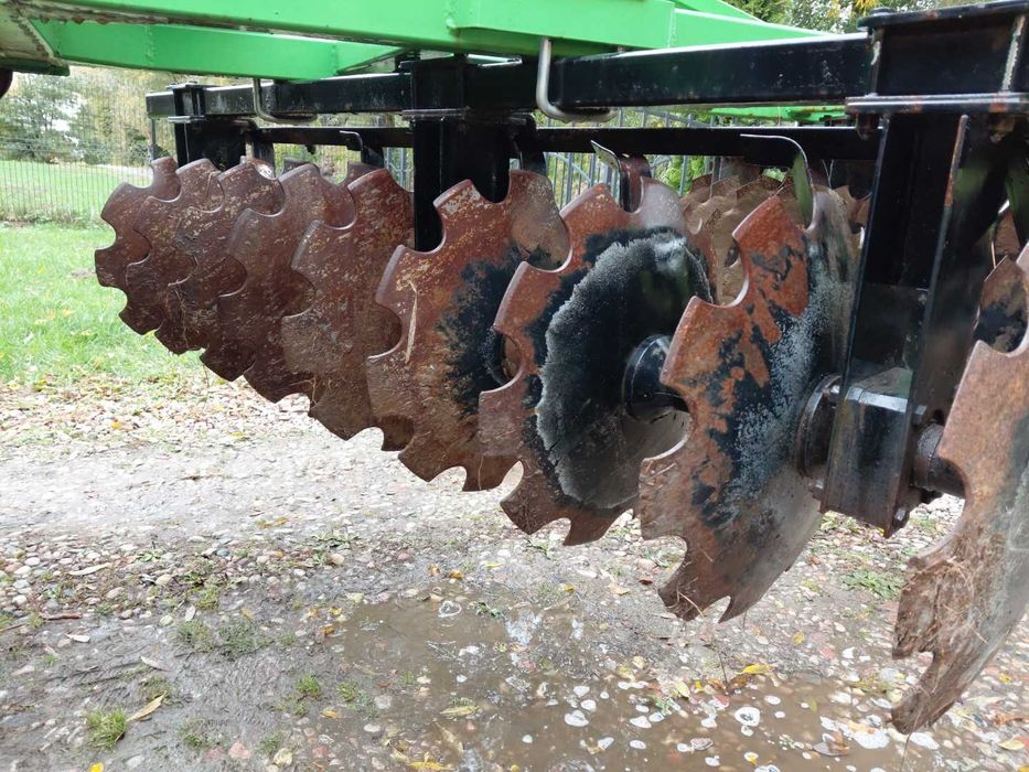 Talerzówka JBM 2.0m Cięte talerze na 3 podporach jak nowa