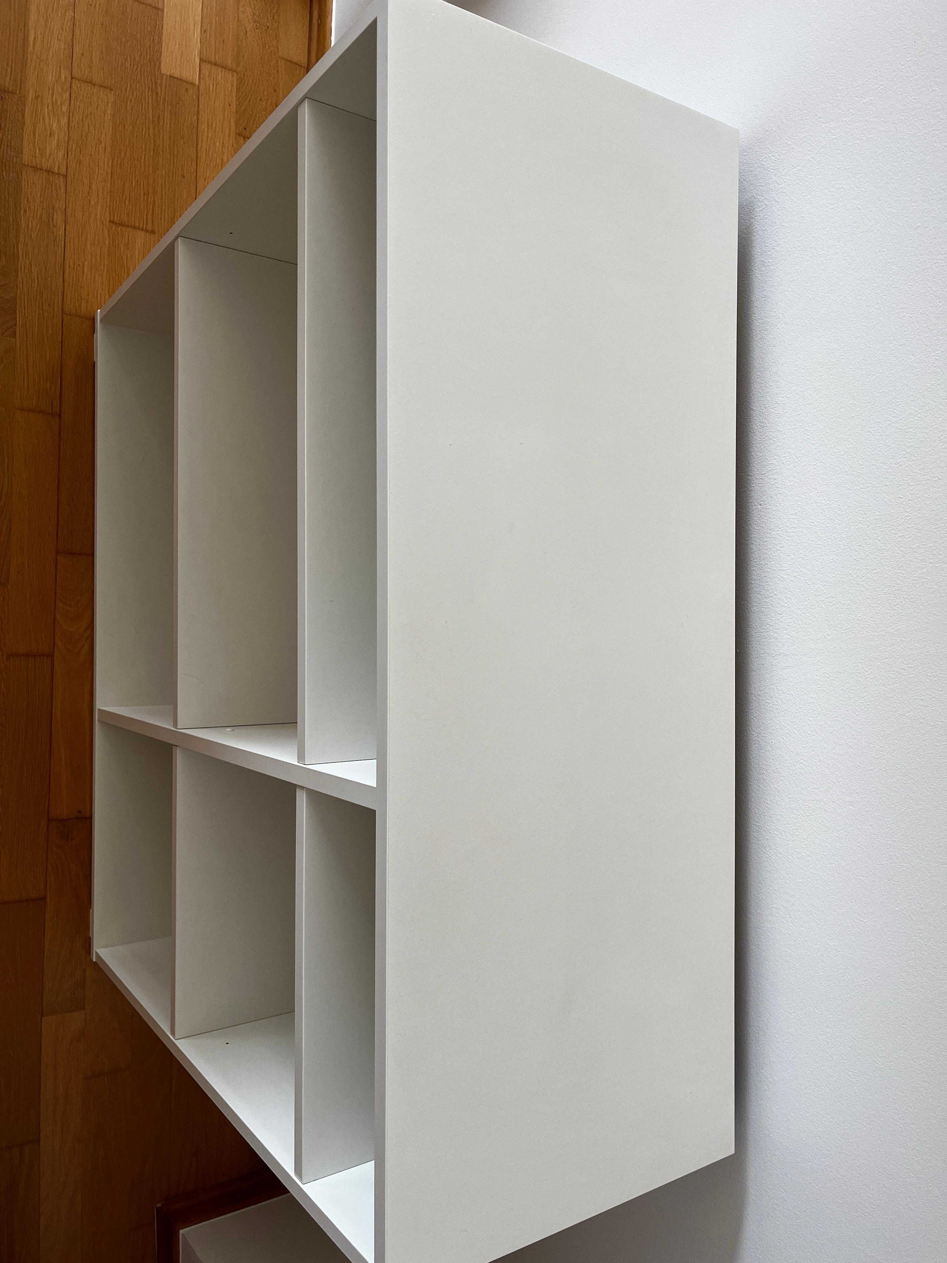 Estante IKEA VIHALS branca