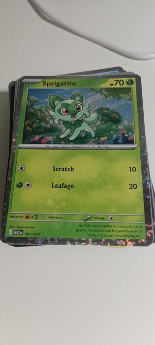Vendo varias cartas do Pokémon