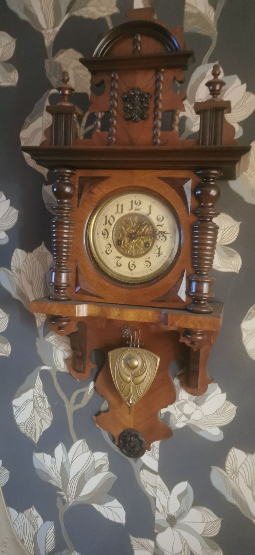 Naprawa renowacja starych zegarów