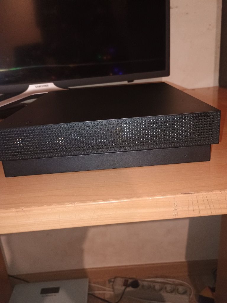 Консоль xbox one x