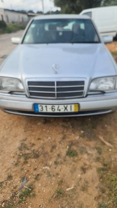 Vendo mercedes benz c220
