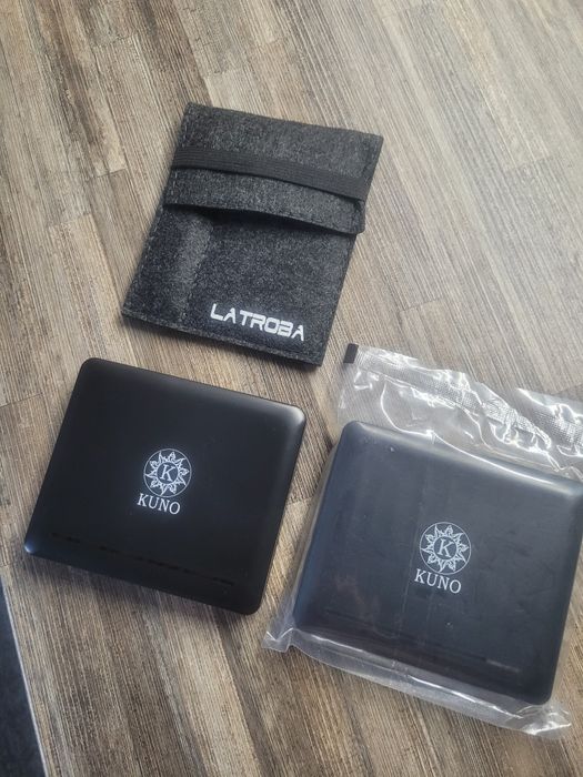 Кейс та скло для кларнетових та саксофонових тростин