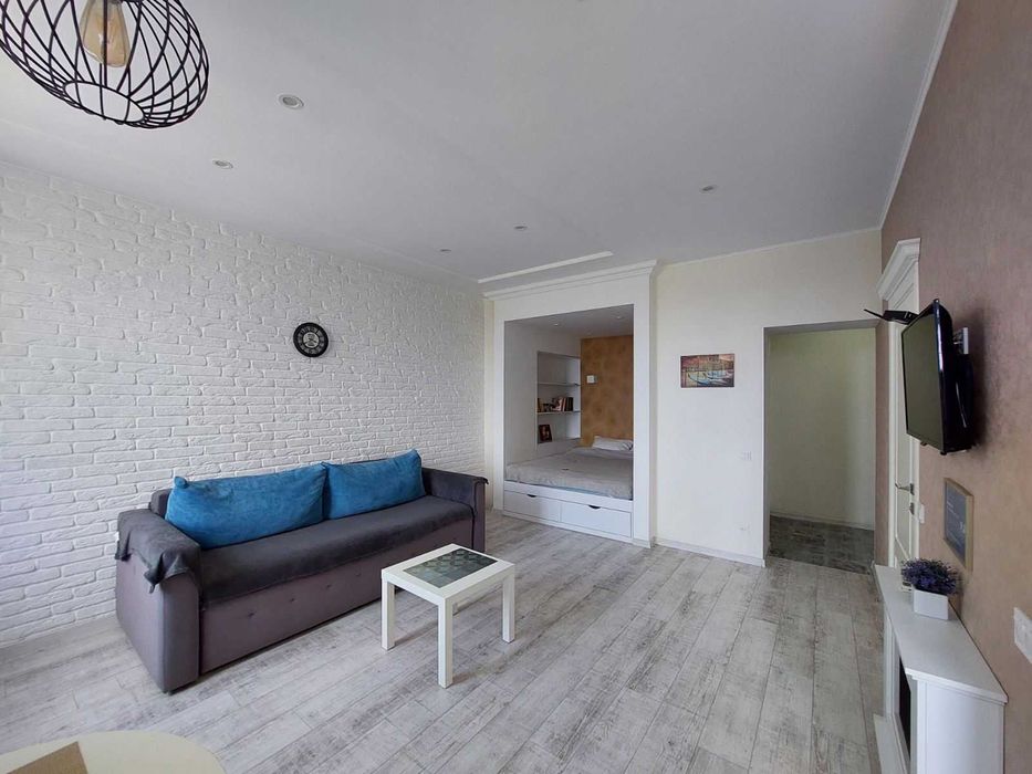 Продаю 1к  студию в Центре города! а1