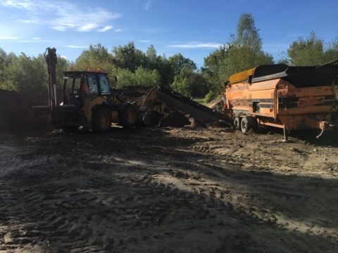 Ziemia siana, ziemia ogrodowa, czarnoziem  trawnik