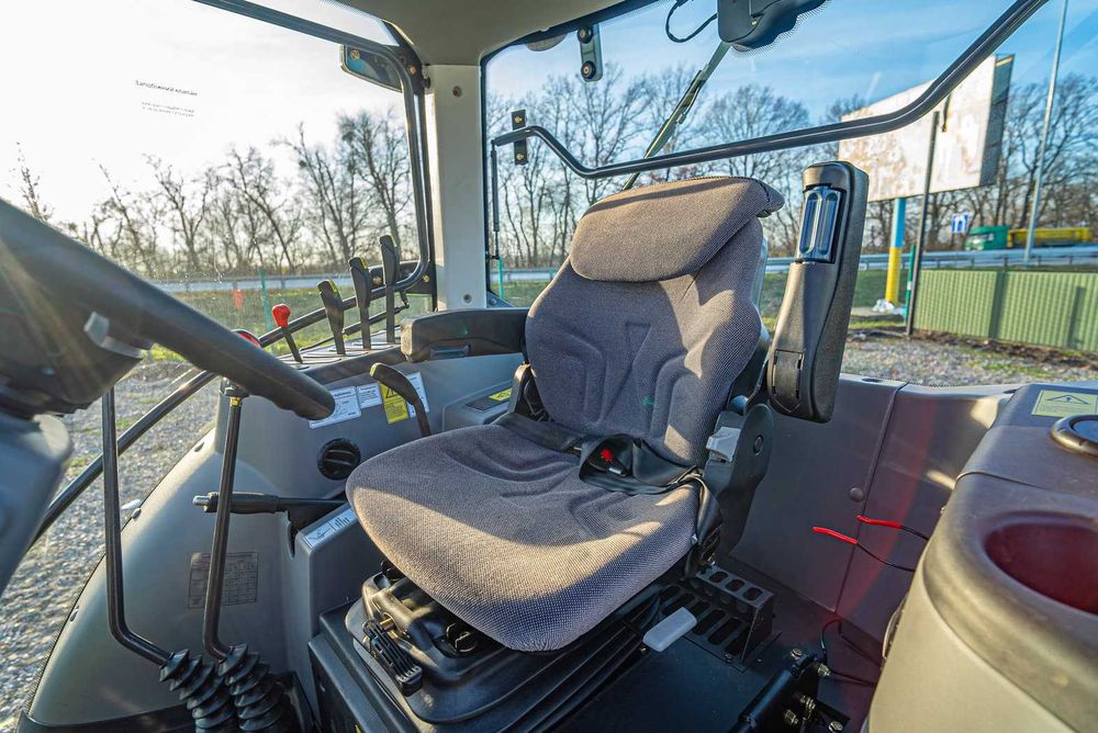 Трактор Zoomlion RS1304 Pro 2025