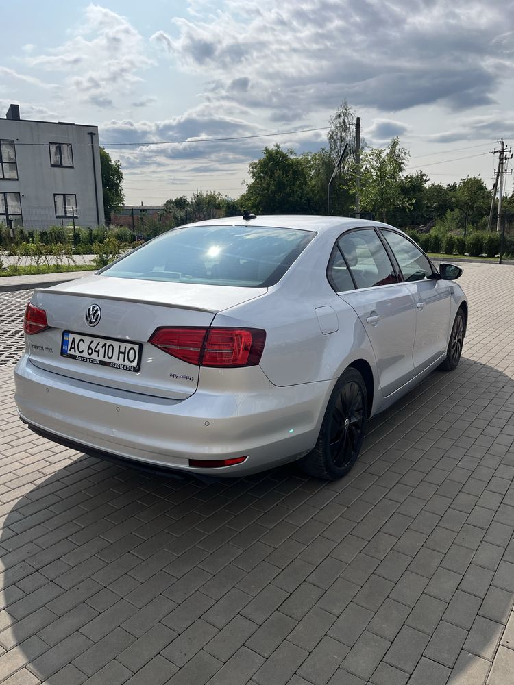 VW Jetta SEL Premium Hybrid 2015