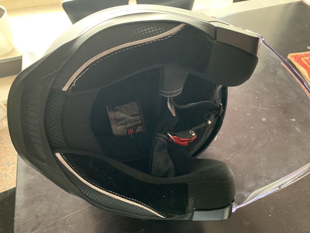 Capacete novo Helmet