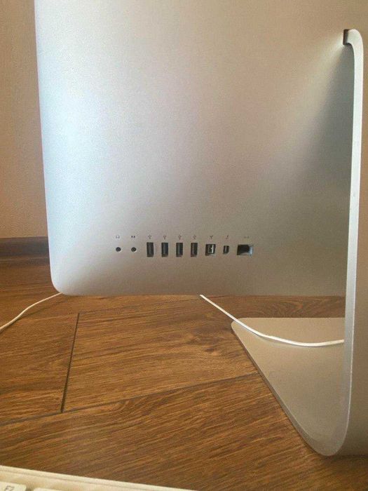 iMac Mid 2011 21.5 8gb Intel core i5 High Sierra