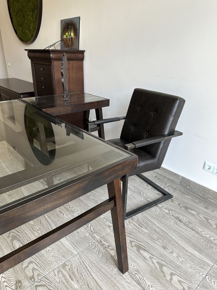 Дизайнерський стіл з натуральної деревини