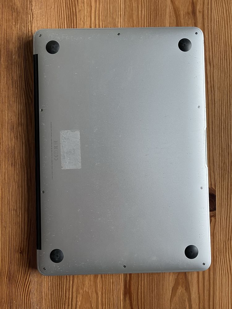 Laptop MacBook Air 7,2 A1466 13"– Intel Core i5 1,6 4GB, 128GB