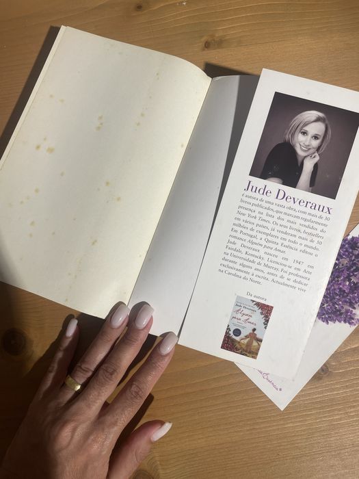 Livro “Jardim de Alfazema” de Jude Deveraux