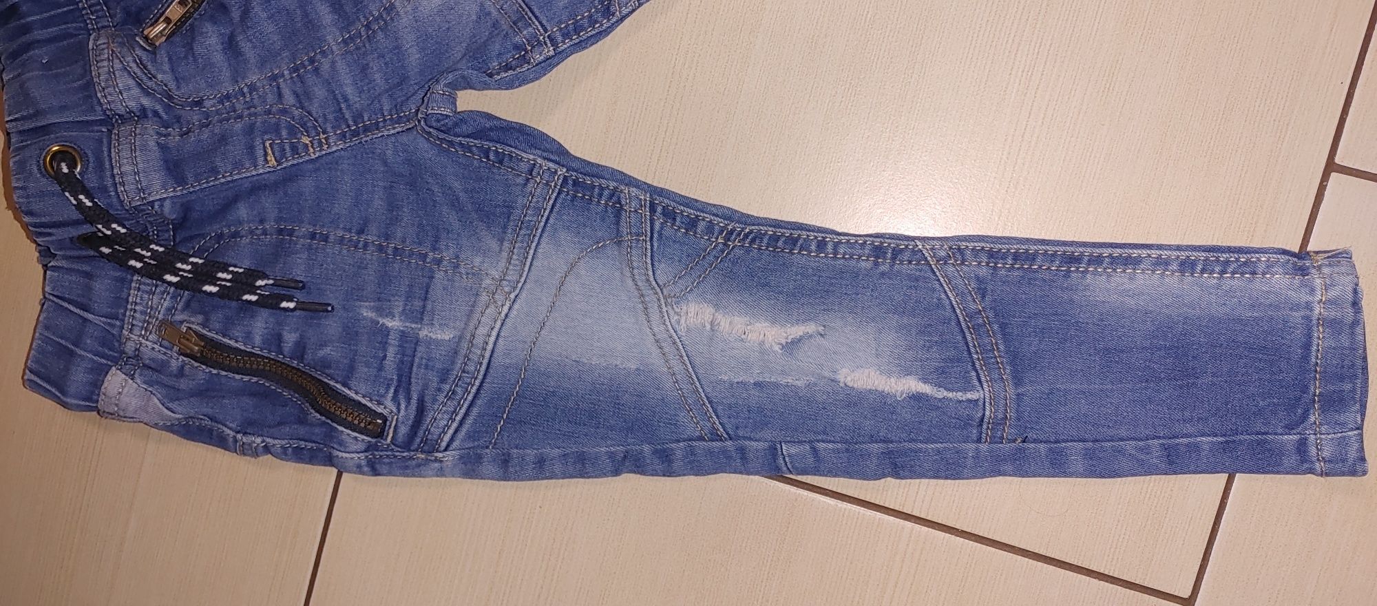 Spodnie jeans rurki 92/98