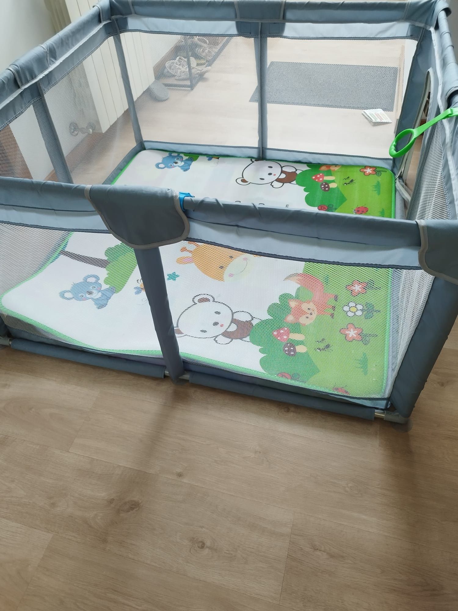 Parque infantil bebé