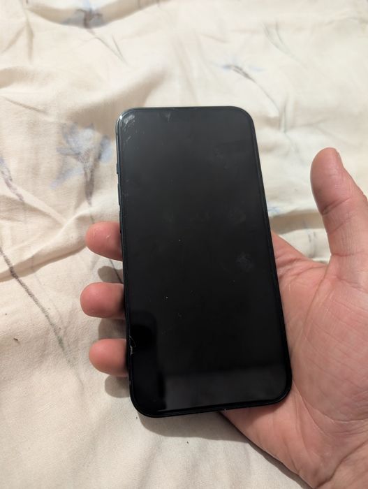 Продам айфон 13 на 256гб