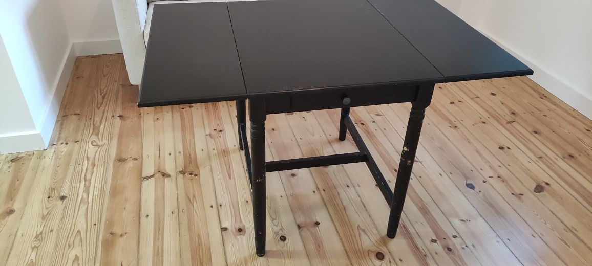 Mesa IKEA extensível preta