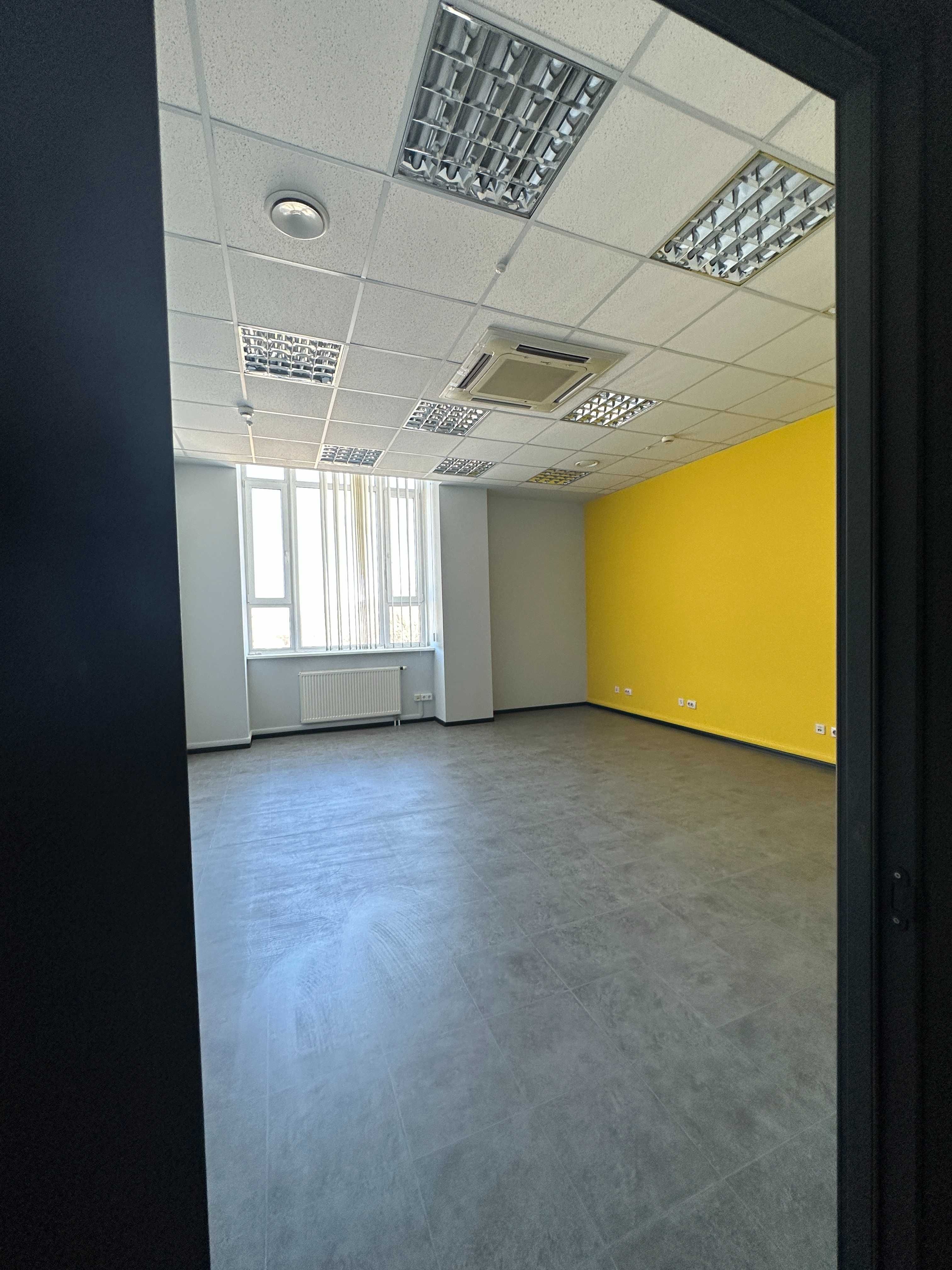 Офіс з  ремонтом 200-270кв.м  в діловому центрі Львова