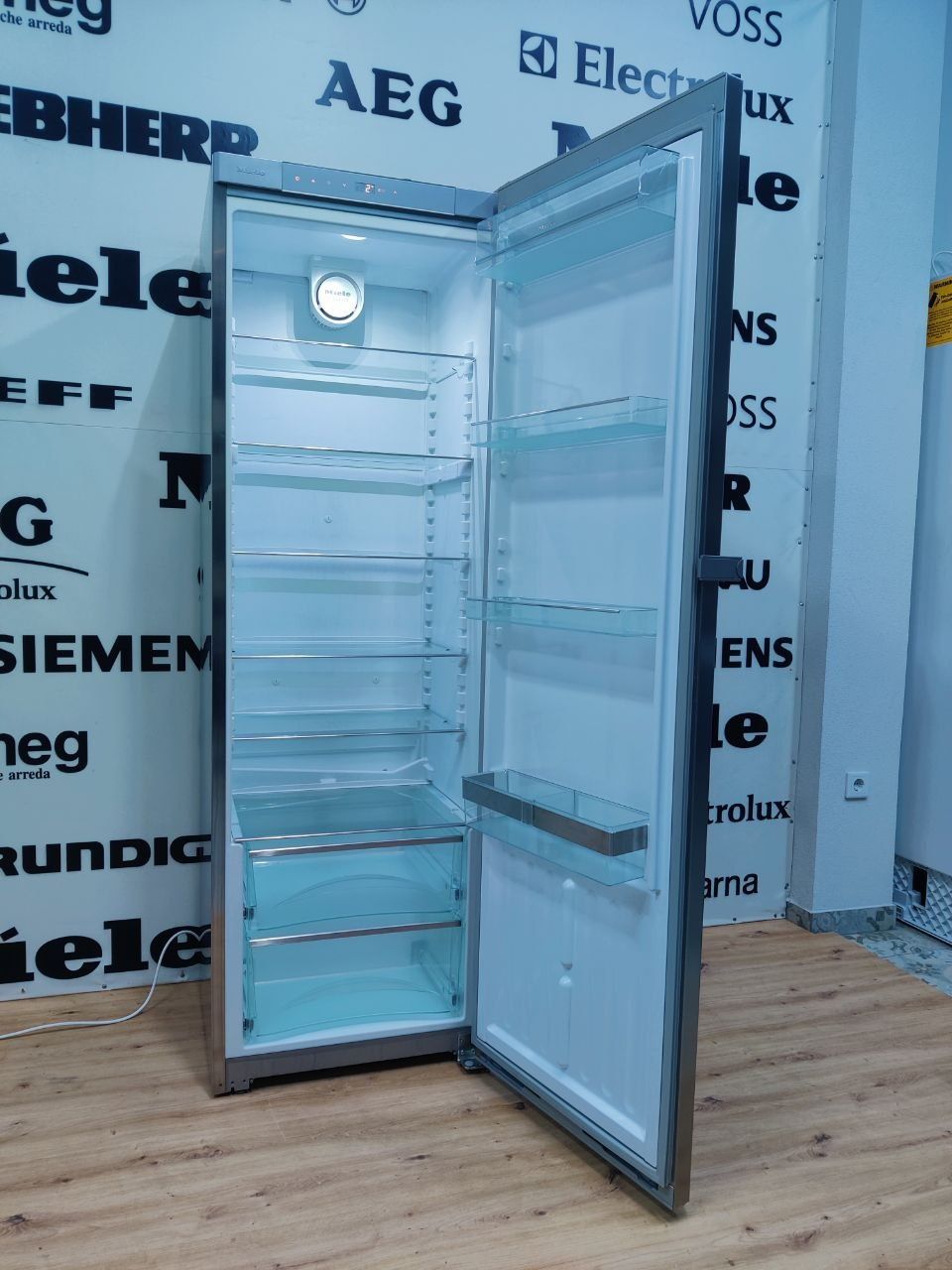 Преміальний суцільний холодильник Miele K 14820 SDed. Нерж. GERMANY