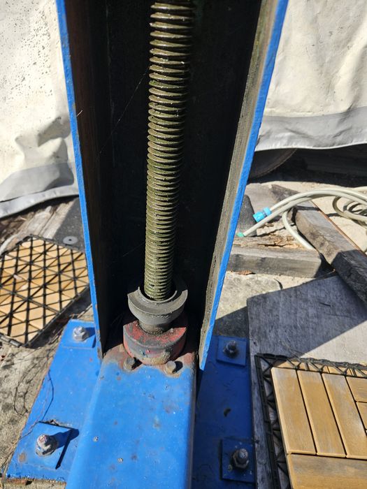 Podnośnik czterokolumnowy do 5t samochodowy busy maszyny rolnicze PL