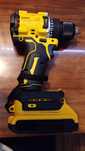 Шурупокрут DeWalt DCD805