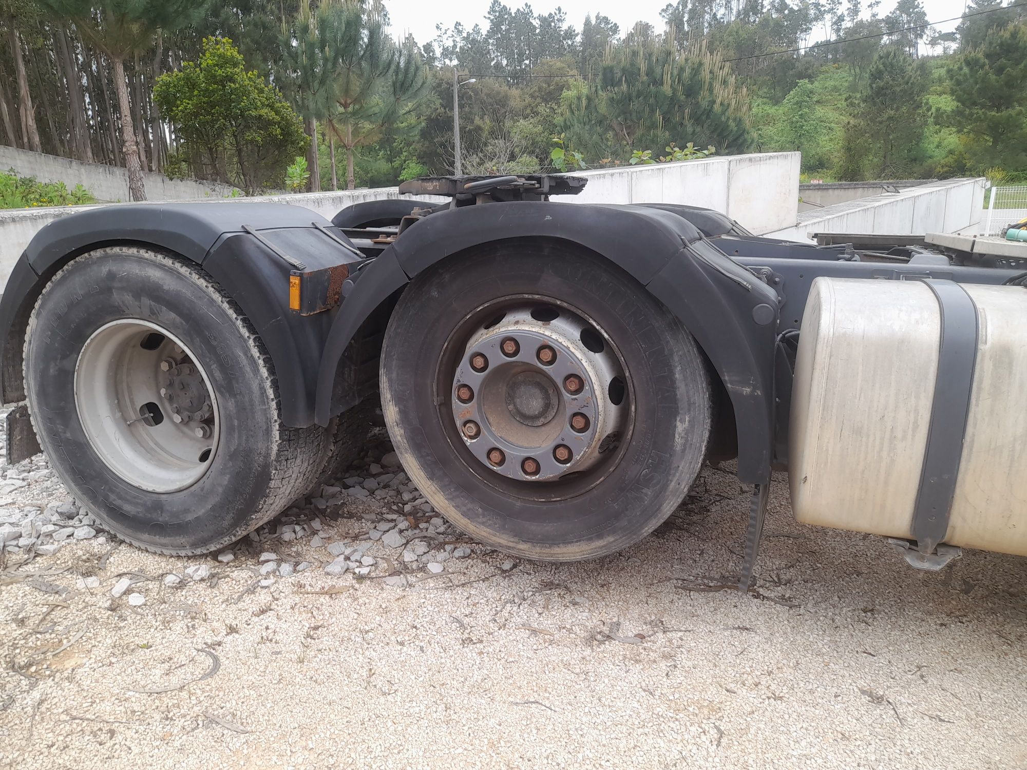 Camião DAF CF85.460
