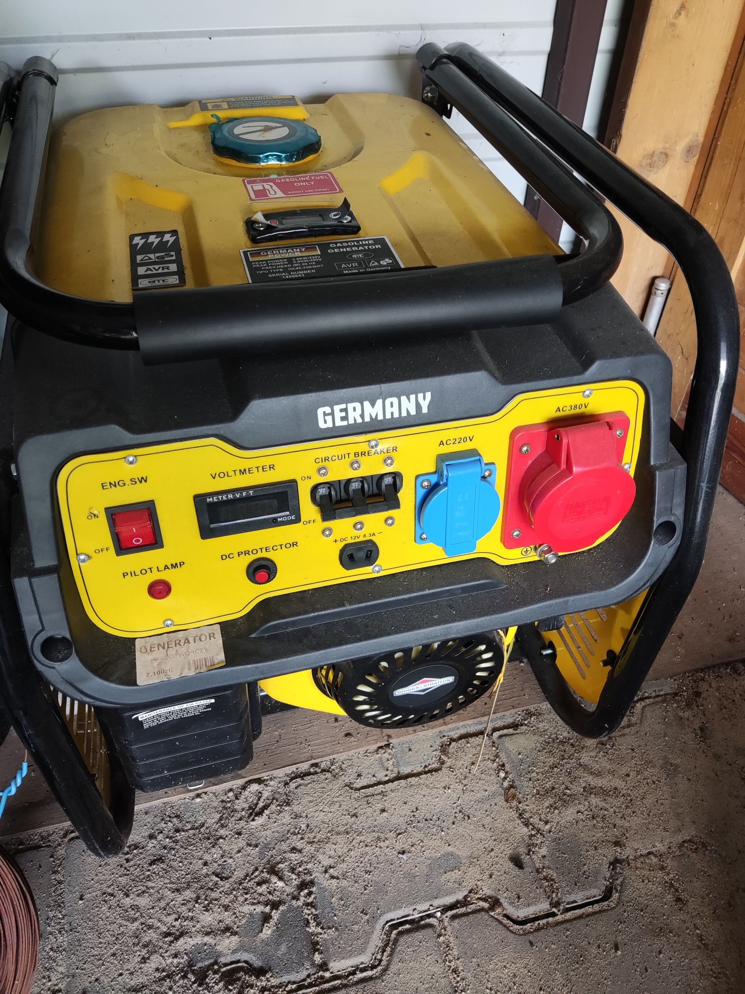 Generator prądotwórczy chyba nowy