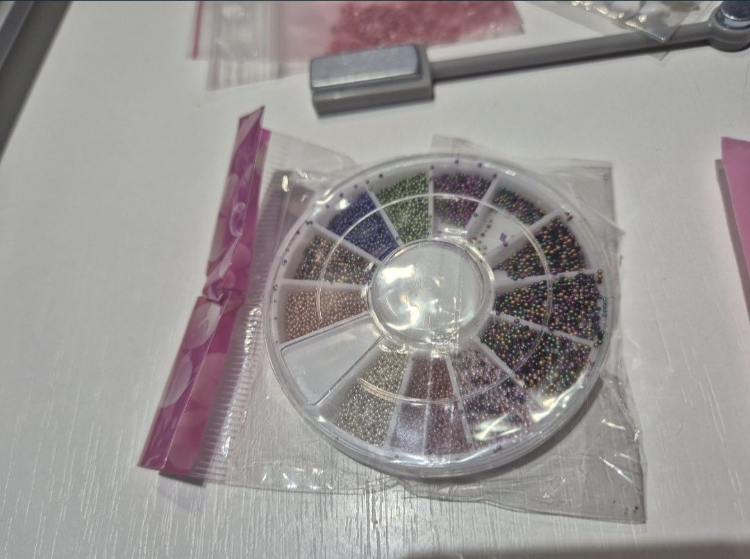 Zestaw ozdob do paznokci manicure pedicure