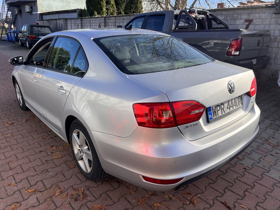 Volkswagen Jetta 1.6 TDI 105 km DSG