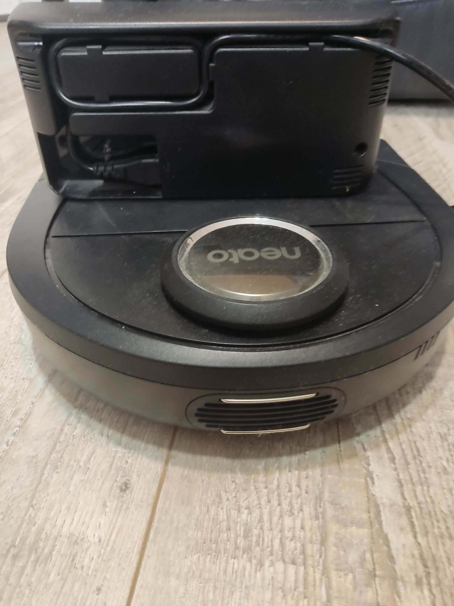 Robot sprzątający Neato Botvac D5 Connected