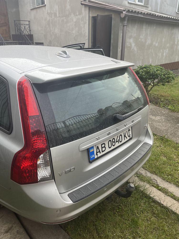 Volvo V50 2011 р